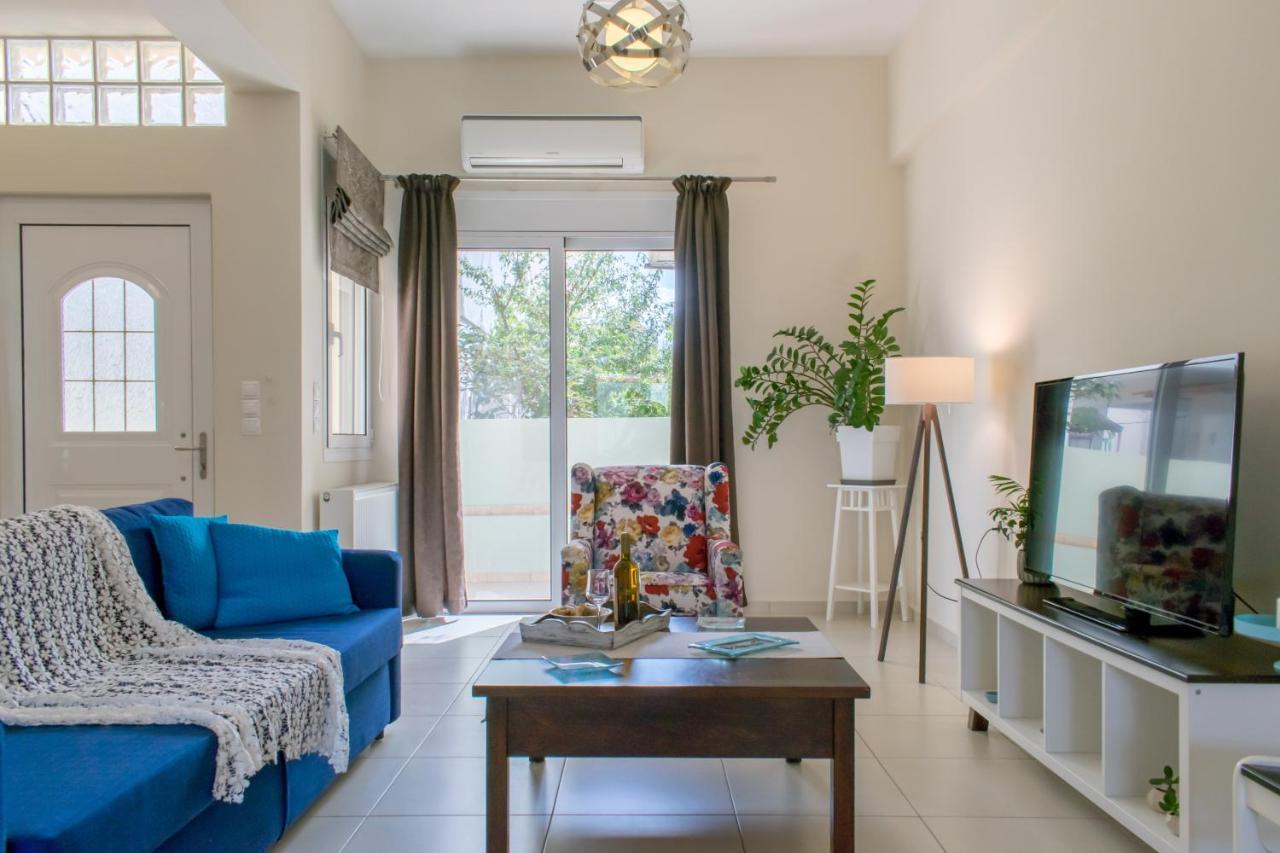Blue Iris: Stylish Apartment Just 10 Minutes Walk From Old Town Chania Chania  Exterior foto