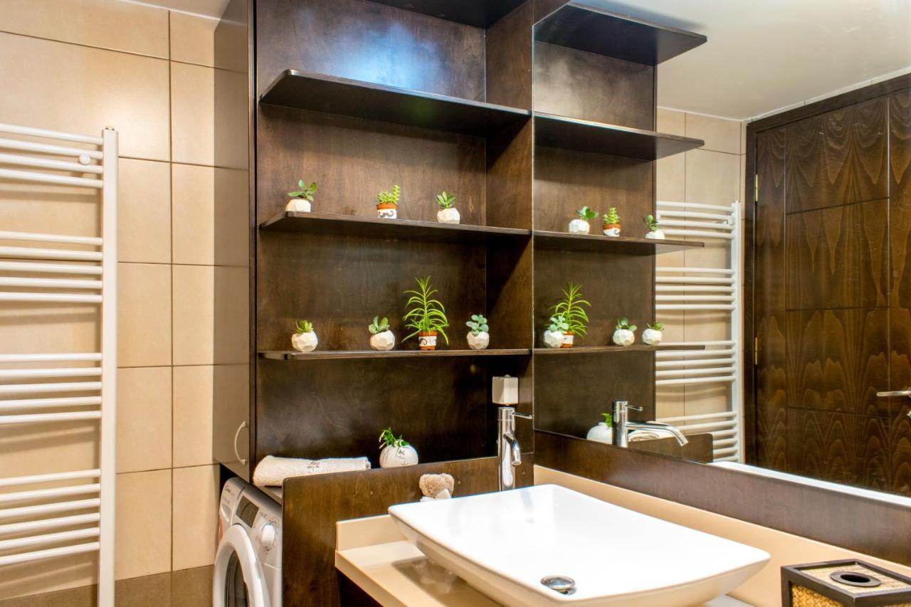 Blue Iris: Stylish Apartment Just 10 Minutes Walk From Old Town Chania Chania  Exterior foto
