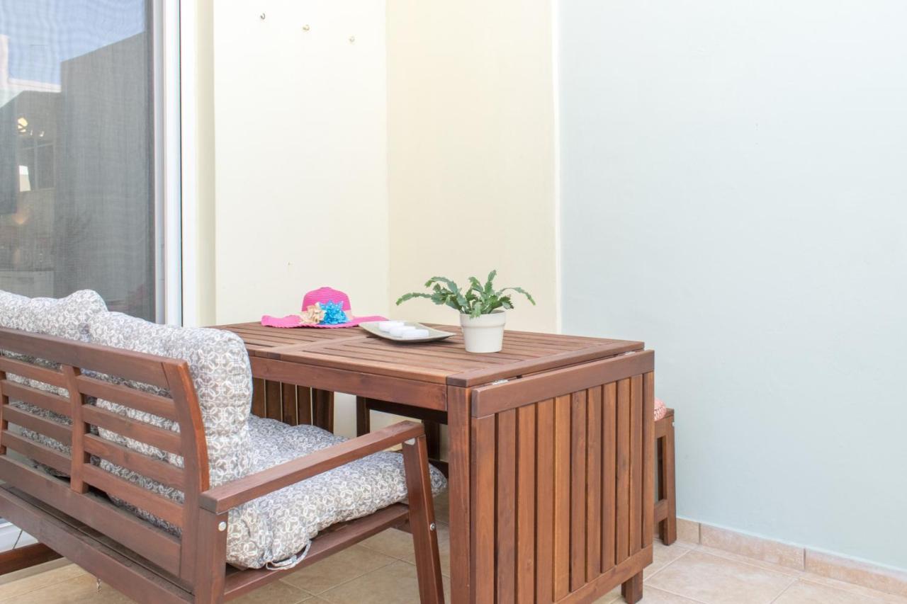 Blue Iris: Stylish Apartment Just 10 Minutes Walk From Old Town Chania Chania  Exterior foto