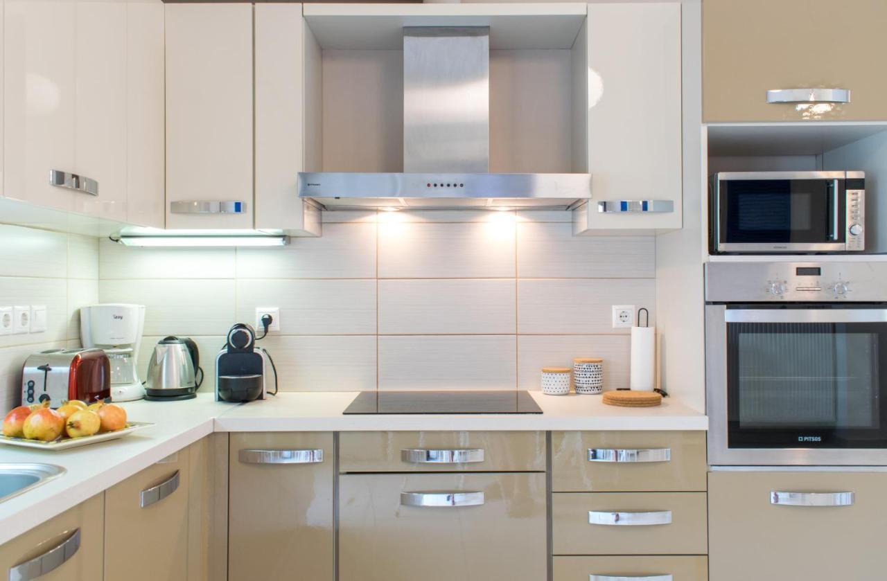 Blue Iris: Stylish Apartment Just 10 Minutes Walk From Old Town Chania Chania  Exterior foto